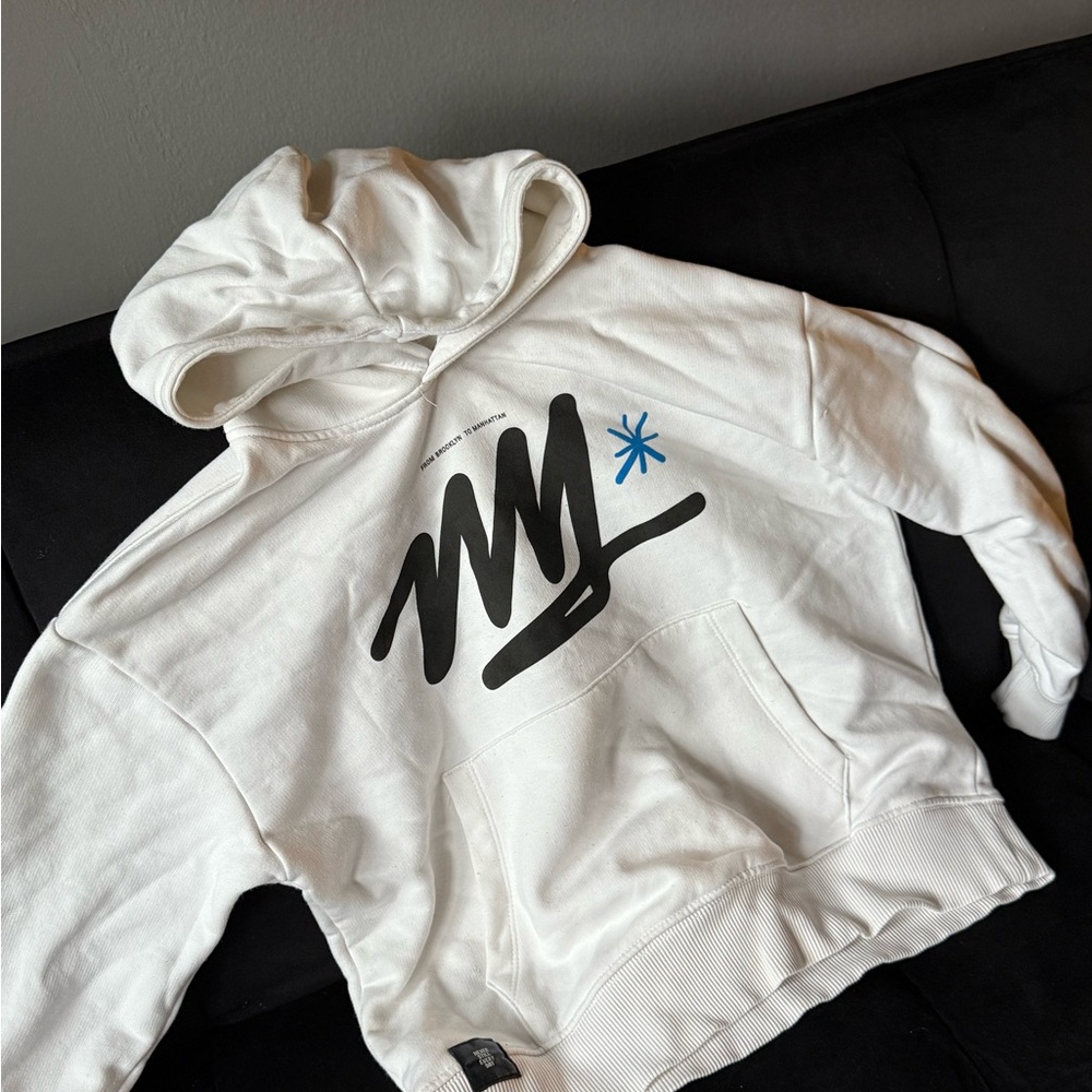 Zara White Hoodie with Black and Blue Design